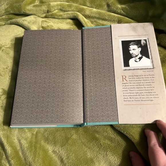 Library of Souls by Ransom Riggs​ - Picture 5 of 5